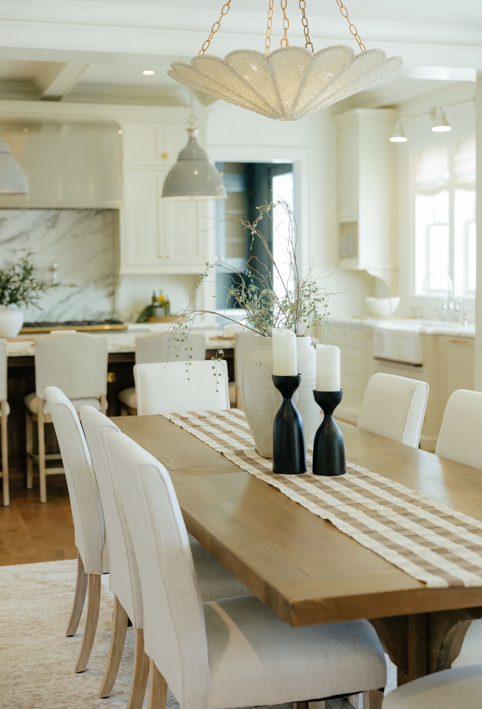 Modern Lehi Utah home interior with elegant dining area and kitchen